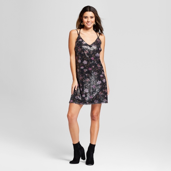 Xhilaration Dresses & Skirts - Xhilaration Floral Printed Strappy Y Back Dress